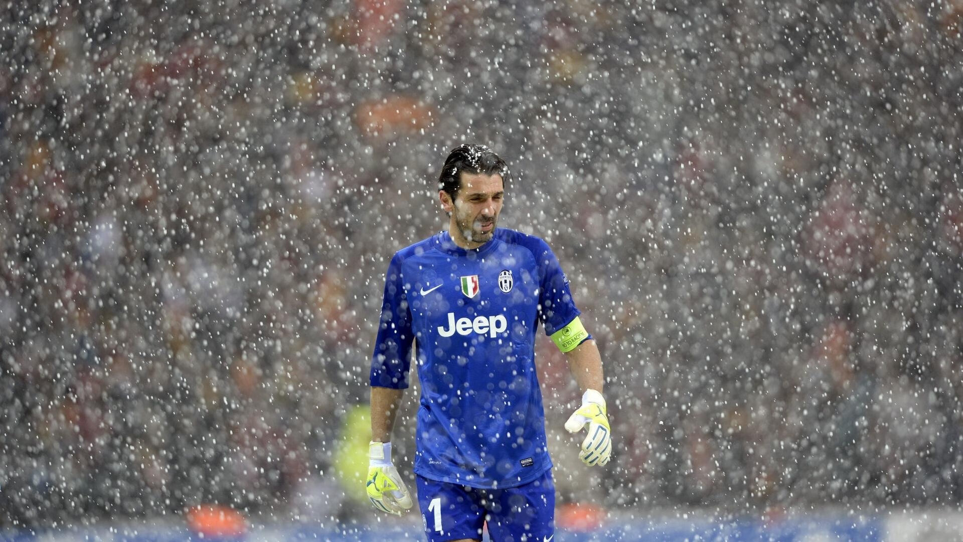 巴塞罗那主力中场受伤，影响球队阵容完整性，巴塞罗那全队