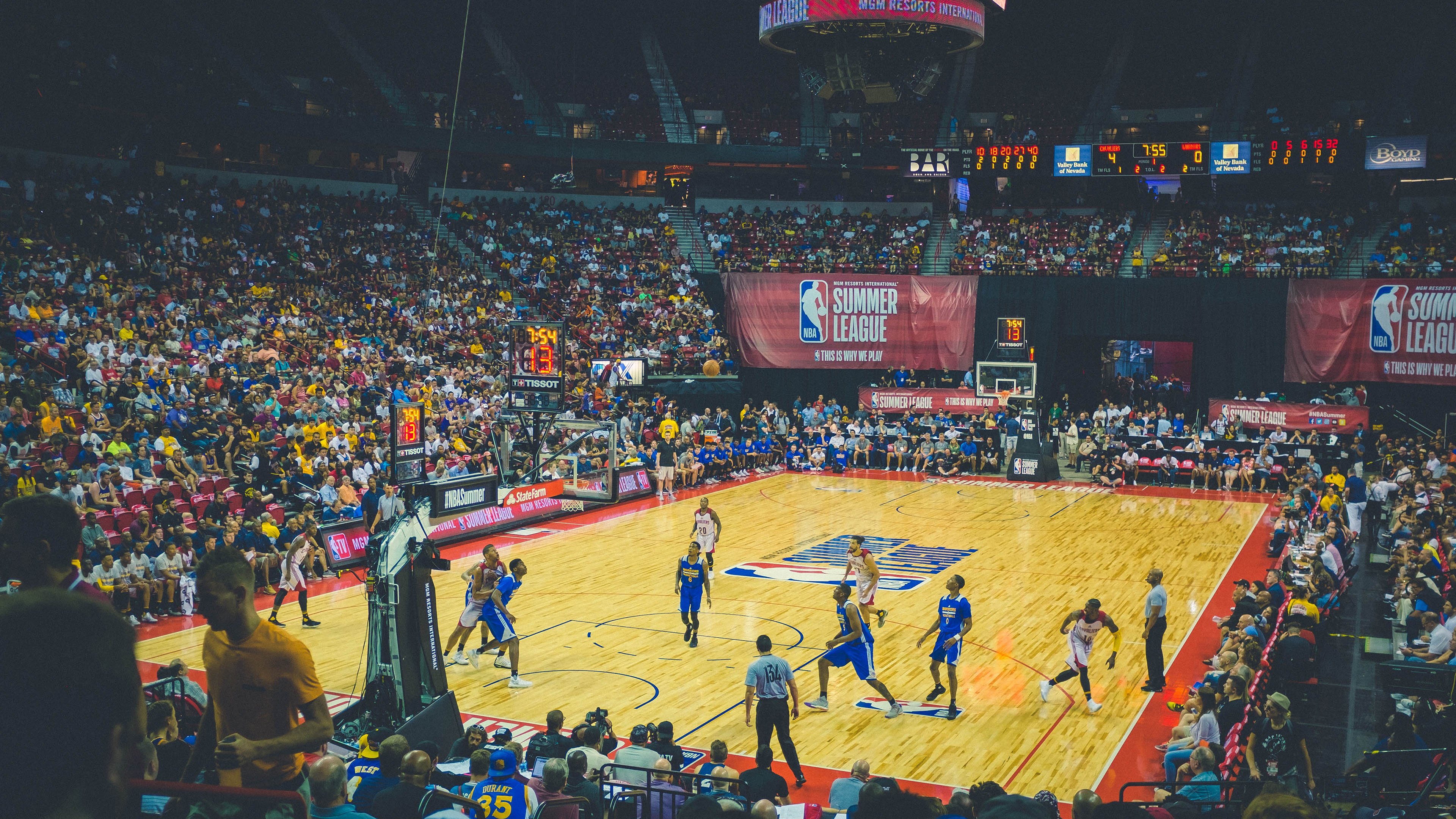 科里·简：通过快速突破和精准配合，成为全黑队进攻的重要保证